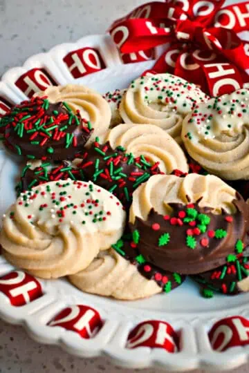 Traditional Christmas Butter Cookies - easy make-ahead christmas desserts for a crowd