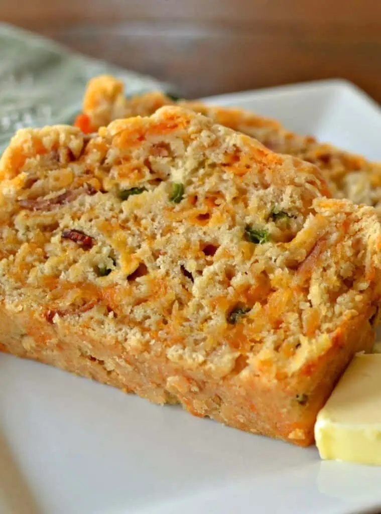 This homemade beer bread recipe is made with crisp bacon, fresh jalapenos and tasty cheddar.  It is perfect for sandwiches, chili, soup, stew, or just because you love bread.  For an extra special treat toast a slice and lather on some real cream butter.