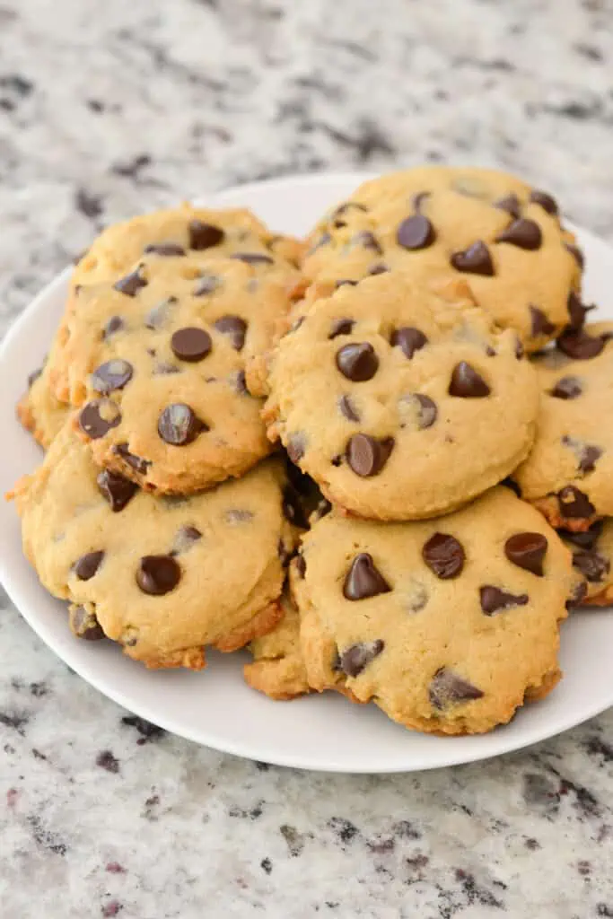 Chocolate Chip Pudding Cookies are sweet, soft, and chewy chocolate chip cookies that are to die for
