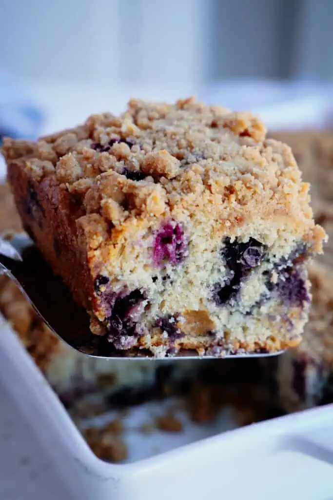 Blueberry Buckles is a vanilla butter coffee cake studded with plenty of big beautiful blueberries and topped with a streusel topping. 