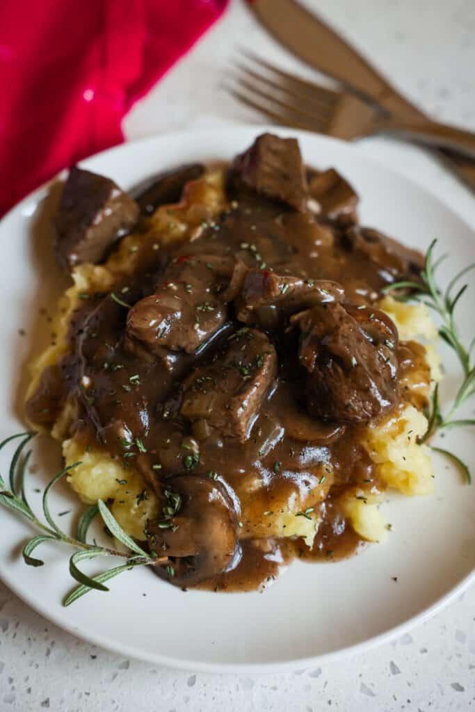 how to cook beef tips on stove DeKookGuide