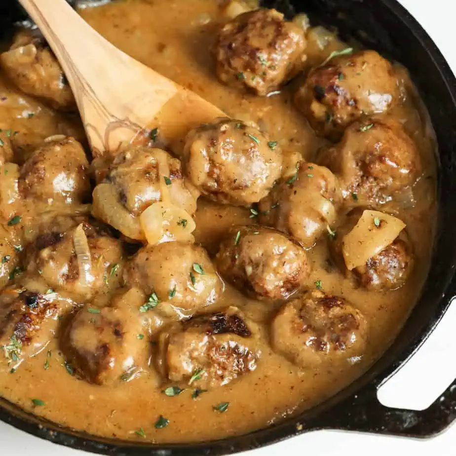 Meatballs and Gravy