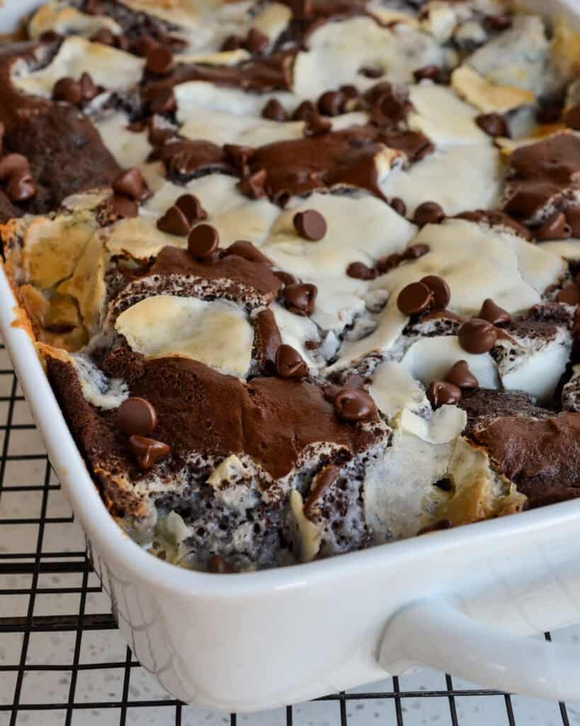 A 9x13 inch baking dish full of earthquake cake.
