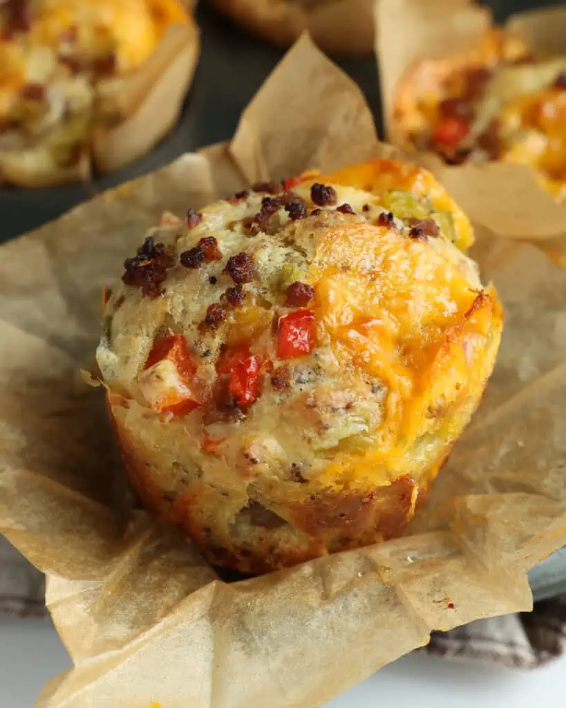 The end result is a beautiful hearty breakfast muffin full of the best that breakfast has to offer.