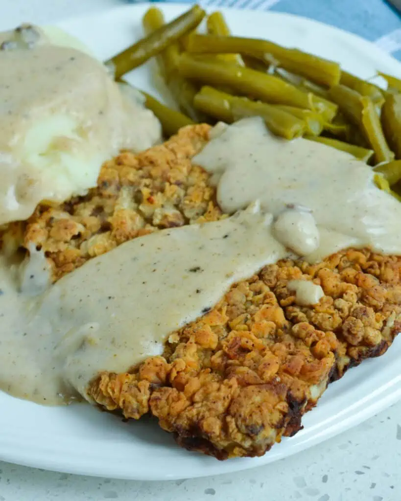 Satisfy your comfort food cravings with this mouth-watering recipe for chicken fried steak. Using simple ingredients and easy techniques, this dish is sure to be a hit with the whole family.