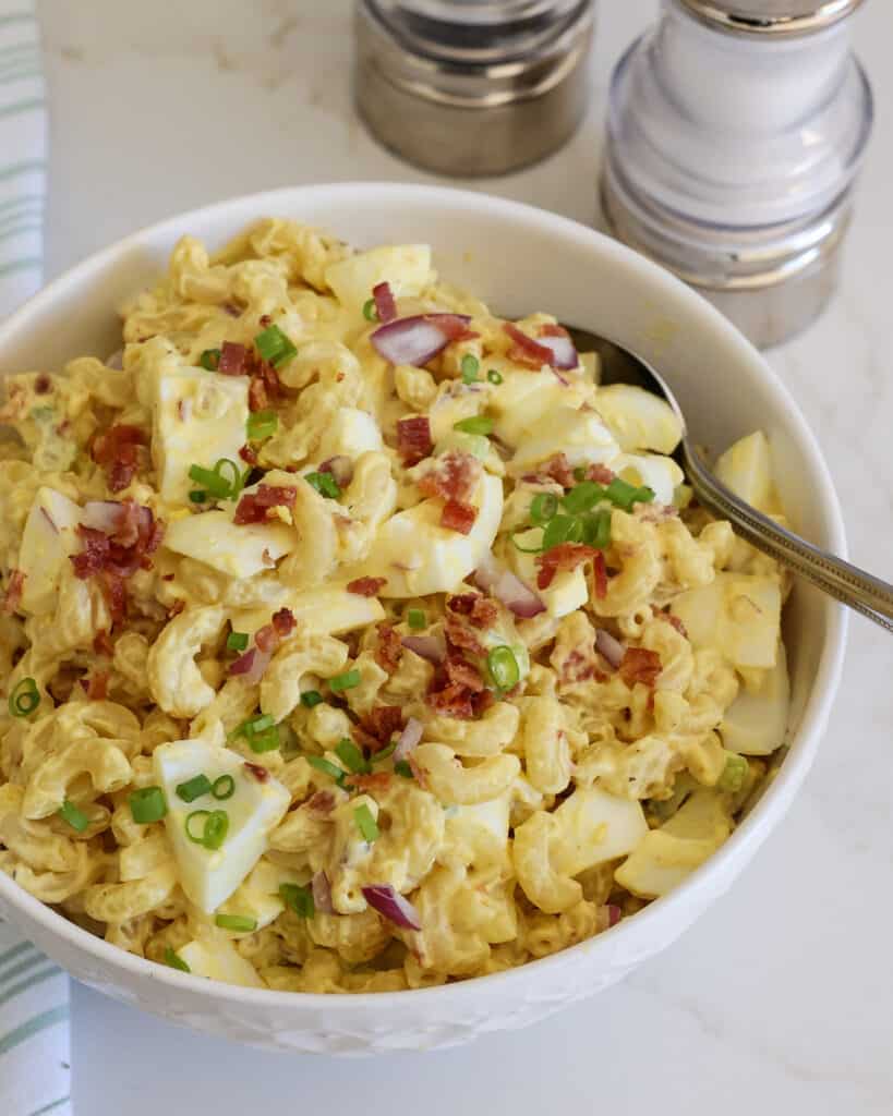 Looking for the perfect dish to bring to your next summer barbecue? This deviled egg pasta salad is the perfect combination of creamy, tangy, and savory flavors. Easy to make and guaranteed to be a crowd-pleaser