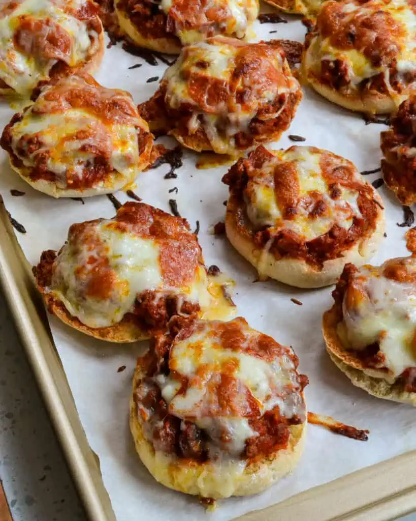 Satisfy your cravings for both pizza and burgers with this easy and delicious recipe. 