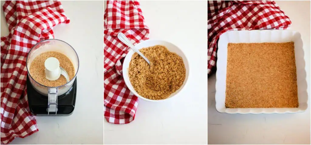 So geht's: Die Graham Cracker in einer Küchenmaschine oder einem Plastikbeutel mit Reißverschluss mit einem Nudelholz zerkleinern. Die zerkleinerten Graham Cracker mit Butter und Zucker vermengen und in eine gefettete 23x23 cm große Auflaufform geben.