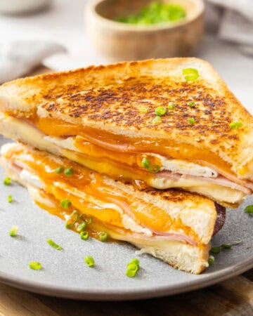Fried Egg Breakfast Sandwich