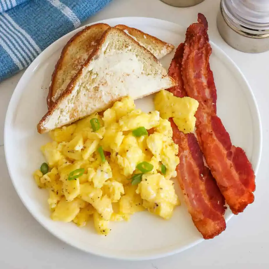 Microwave Scrambled Eggs