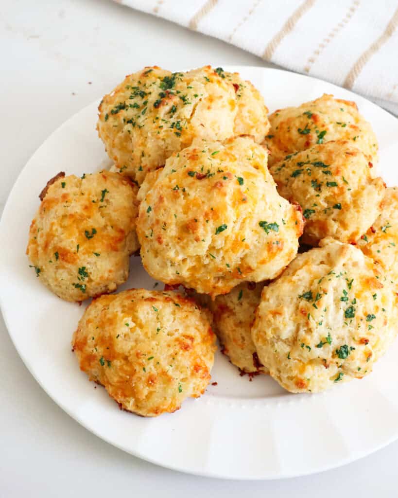 Cheddar Bay Biscuits
