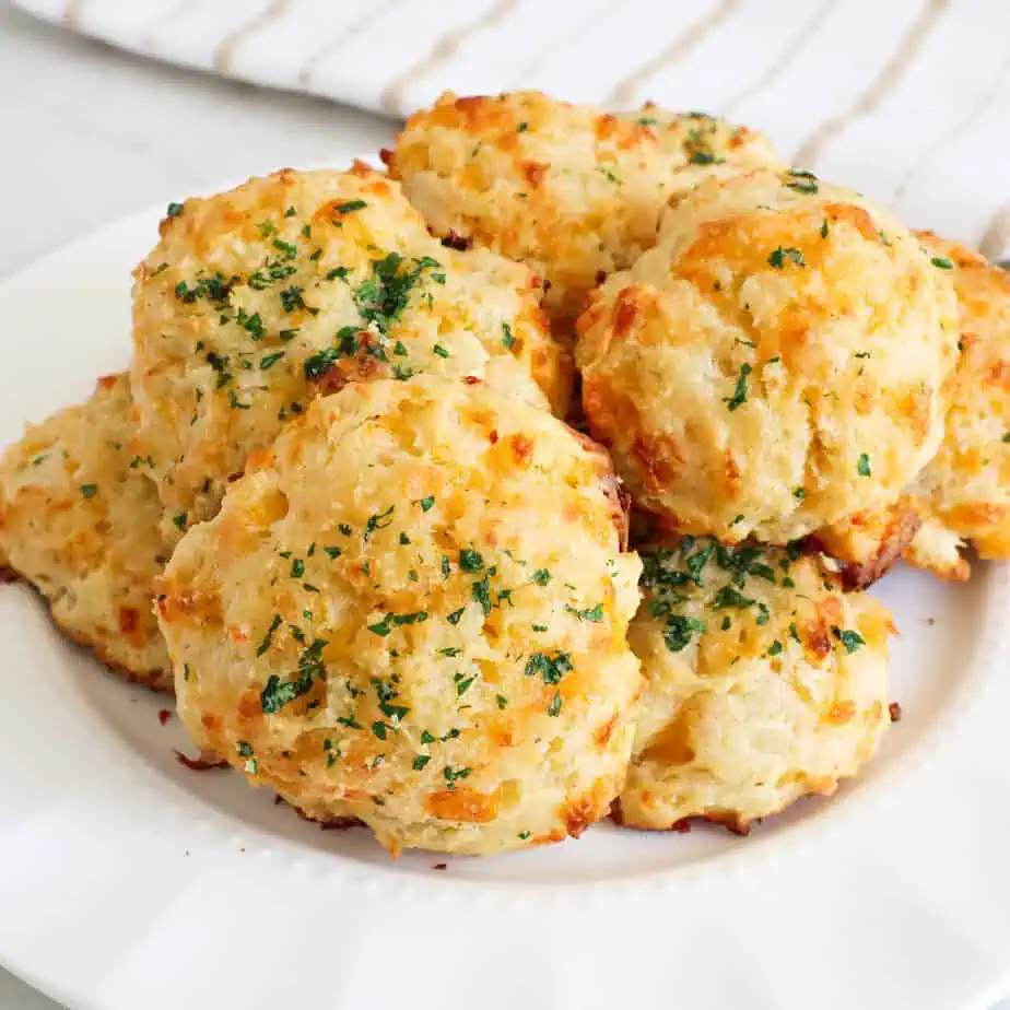 Cheddar Bay Biscuits
