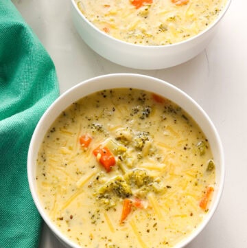 Crockpot Broccoli Cheddar Soup