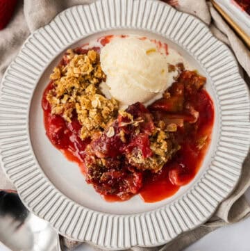 Strawberry Rhubarb Crisp